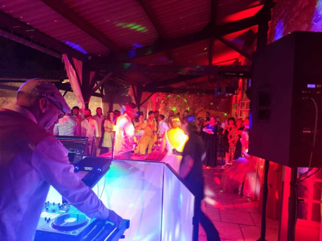 DJ Oz met à votre disposition ses 15 ans d’expérience soiree st george